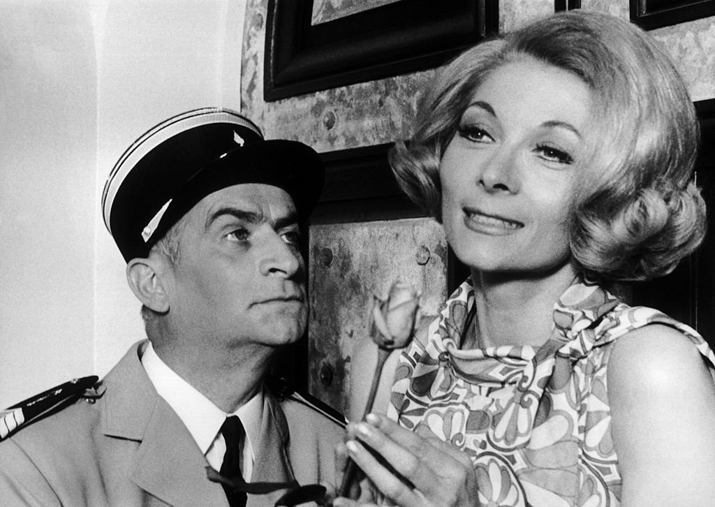 Louis de Funès et Claude Gensac dans le film "Le gendarme se marie" en 1968. | Photo : Getty Images