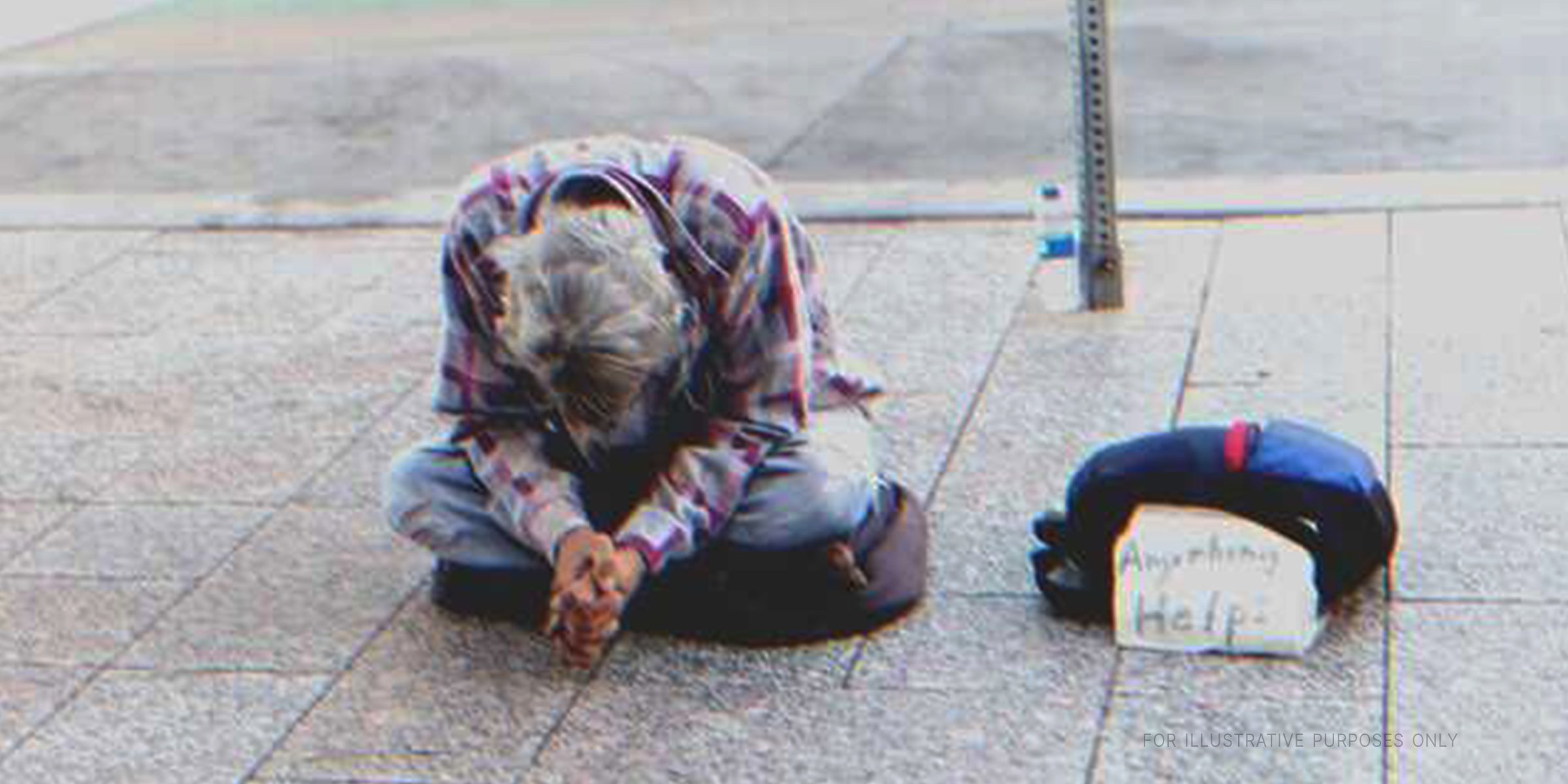 Homeless older man on the street | Source: Shutterstock