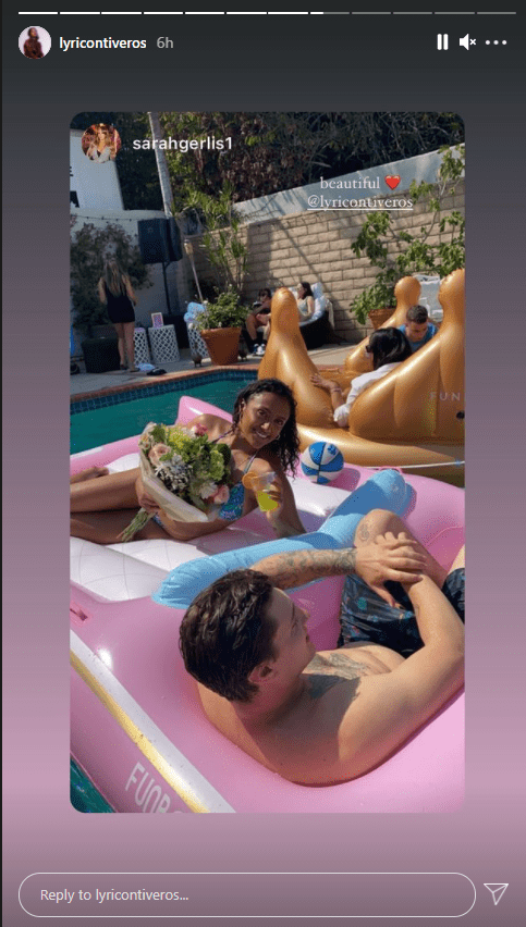 Smokey Robinson's granddaughter Lyric and her friends by the pool | Photo: Instagram/ lyricontiveros