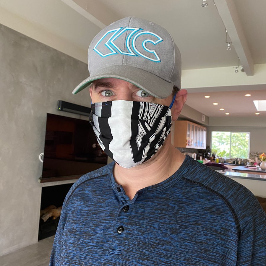 A glimpse inside Sean Murray's home from a post dated April 10, 2020. | Source: Instagram/therealseanhmurray