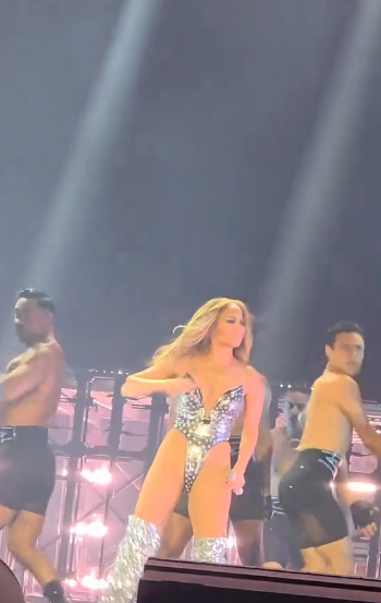 Jennifer Lopezperforming "Get Right" at WorldPride D.C, dated June 7, 2025 | Source: TikTok/debbyxjlo