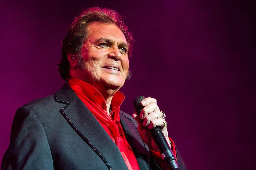 Engelbert Humperdinck performs at the Royal Albert Hall in London, England on May 29, 2015 | Photo: Getty Images