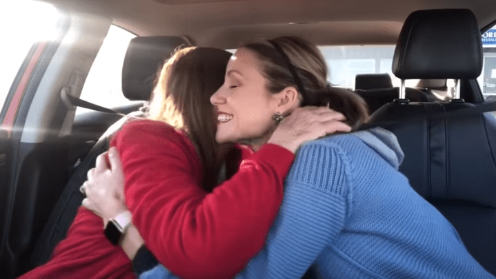 La mujer enferma recordó que la chica era su hija-Imagen tomada de YouTube-Mary Jane - MJ Grant La mujer enferma recordó que la chica era su hija-Imagen tomada de YouTube-Mary Jane - MJ Grant