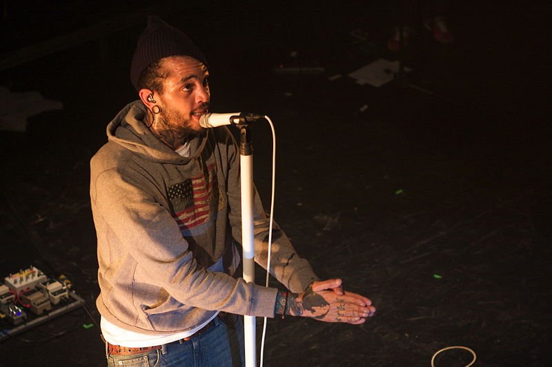 Travie McCoy performing on March 18, 2011 in Montreal, Quebec, Canada. | Source: Wikimedia Commons