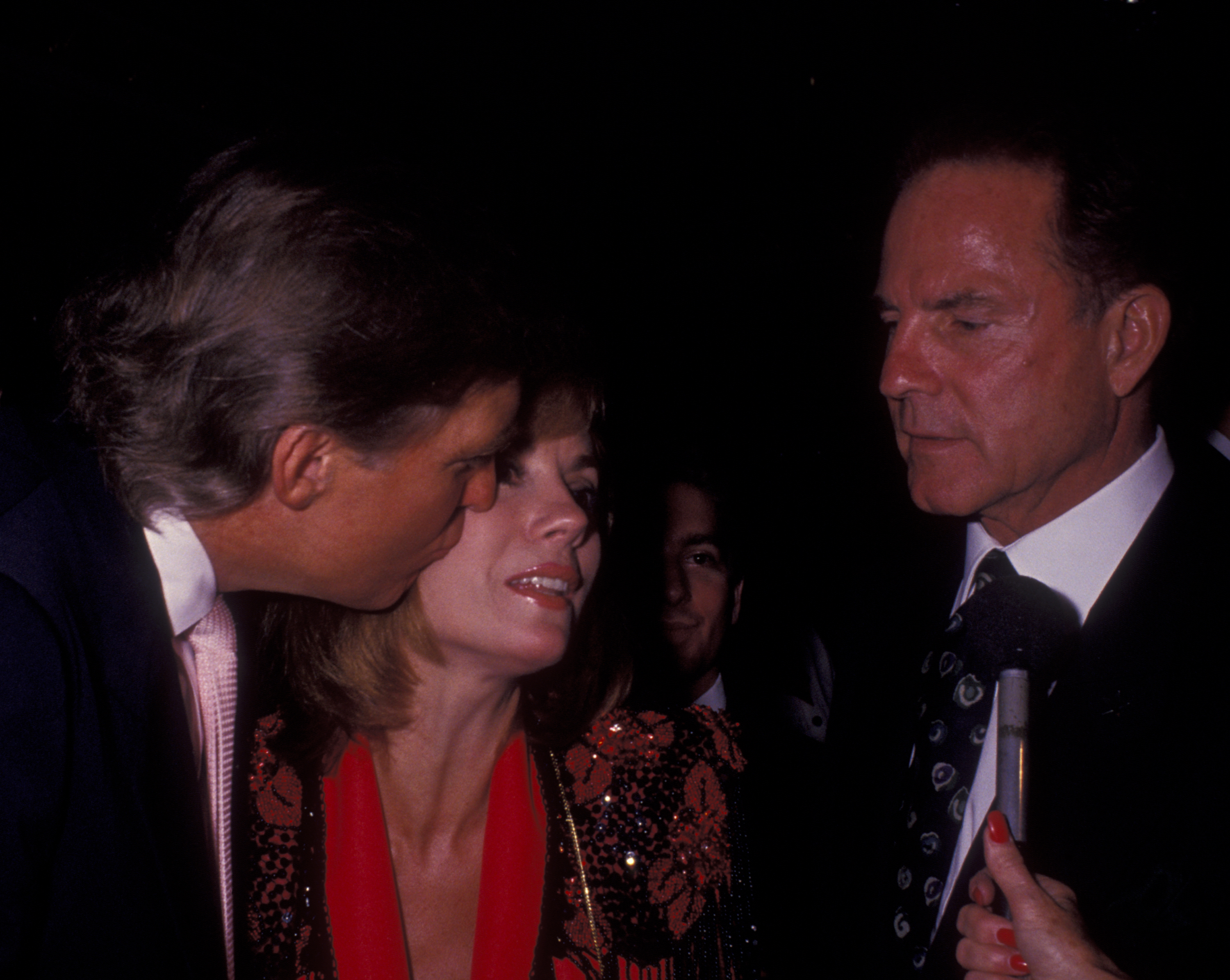 Donald Trump with Kathy Lee and Frank Gifford at Will Rogers Follies' party on August 3, 1992, in New York. | Source: Getty Images