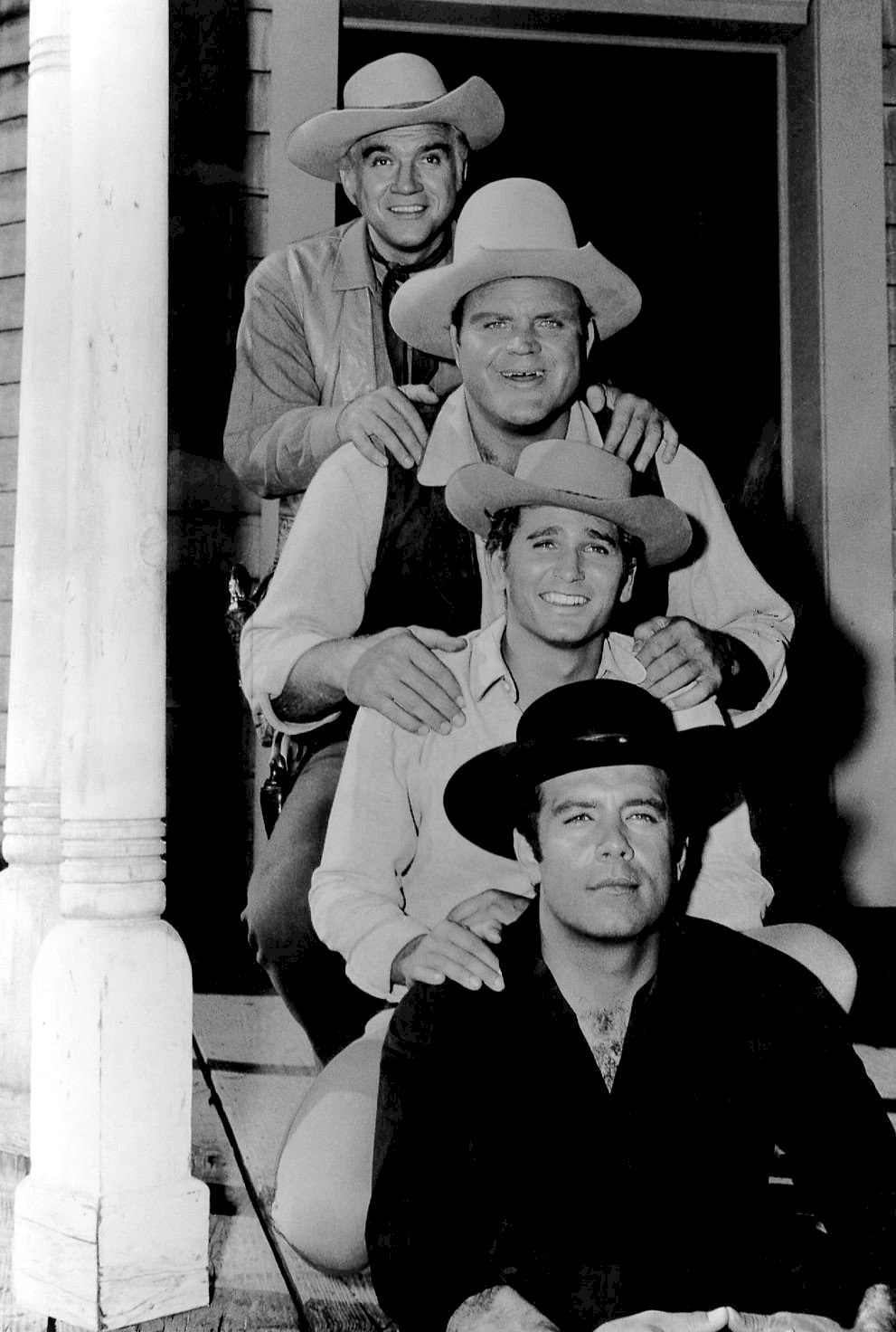 Lorne Greene, Dan Blocker, Michael Landon, and Pernell Roberts in "Bonanza" in 1962. | Source: Wikimedia Commons.