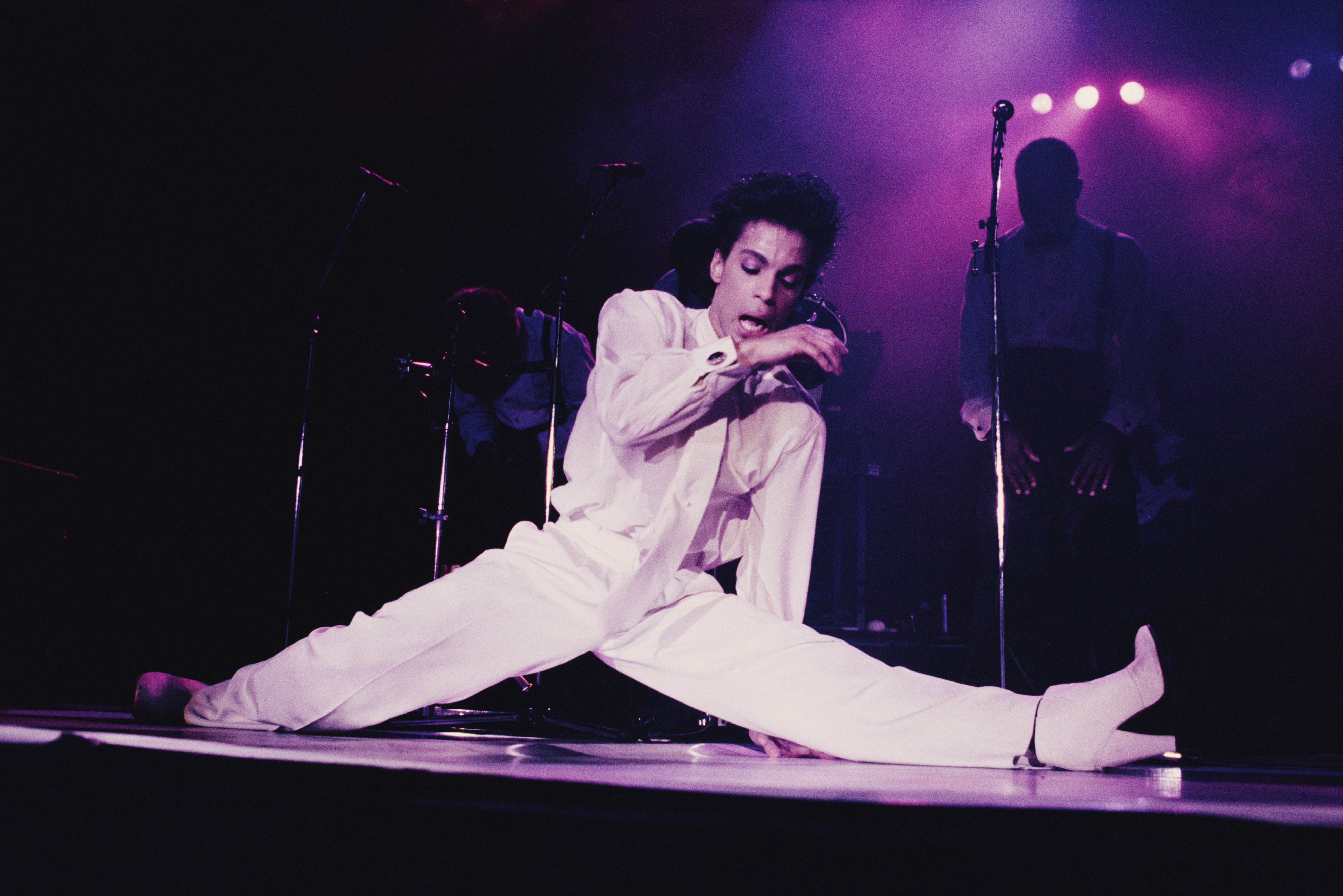 Prince performing during the Hit N Run-Parade tour in August 1986 in Wembley Arena, London | Source: Getty Images