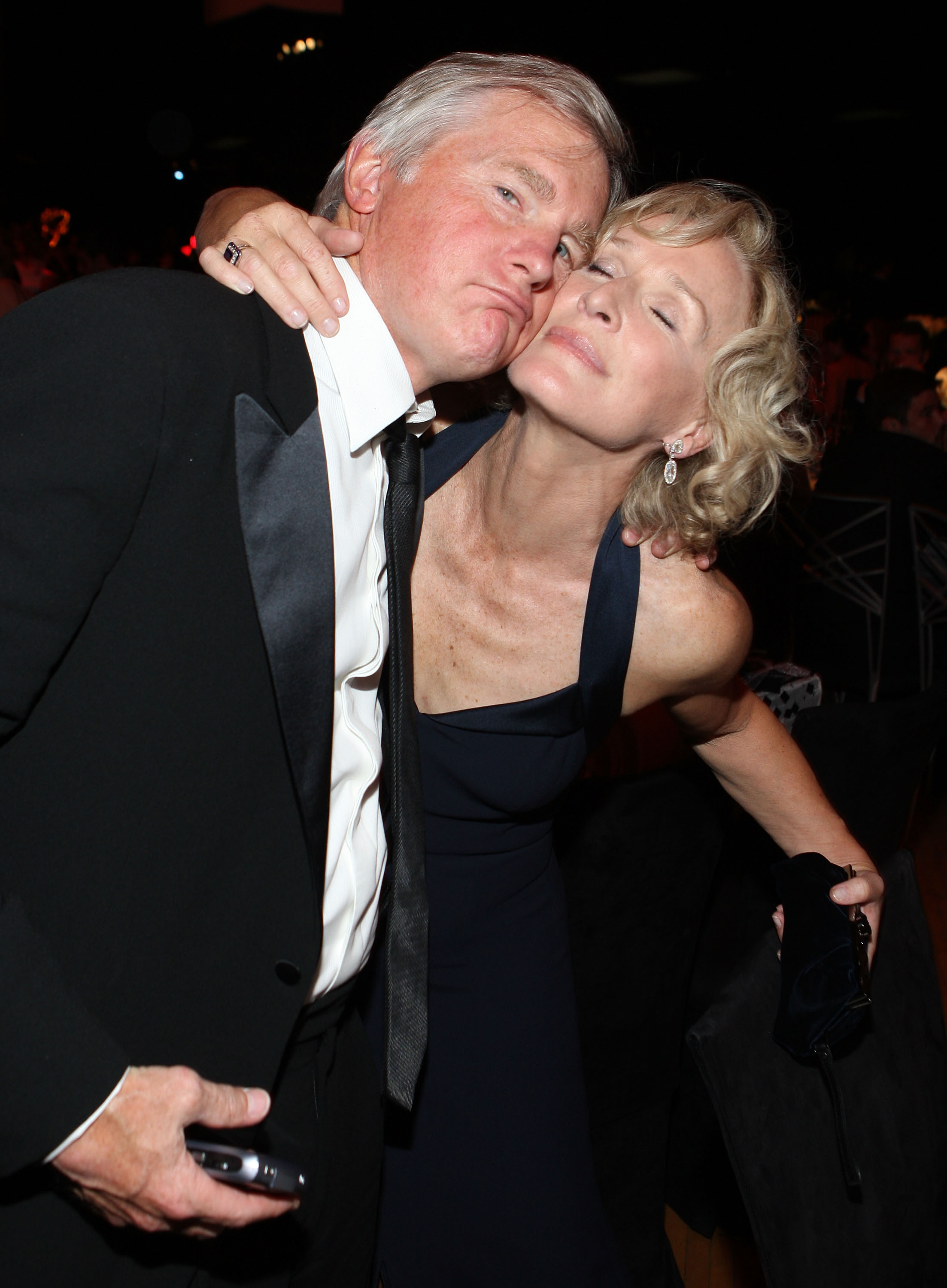 David Shaw and Glenn Close at the Governor's Ball after the 59th Annual Primetime Emmy Awards in Los Angeles, California on September 16, 2007 | Source: Getty Images