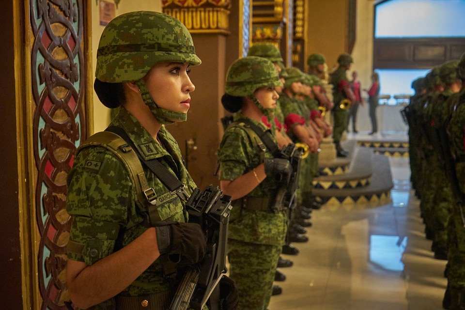 Mujeres soldado / Imagen tomada de: Pixabay