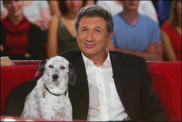 200ème émission de Michel Drucker Tv Show, en France. | Photo : Getty Images.