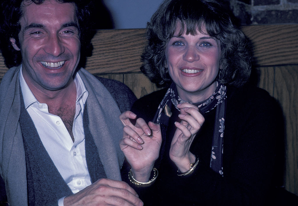 Bill Hudson and Cindy Williams at the wrap party for "Hysterical" on February 1, 1982, in Culver City, California | Source: Getty Images