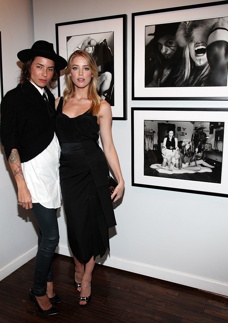 Photographer Tasya van Ree and Amber Heard on December 15, 2010 in Beverly Hills, California | Photo: Getty Images