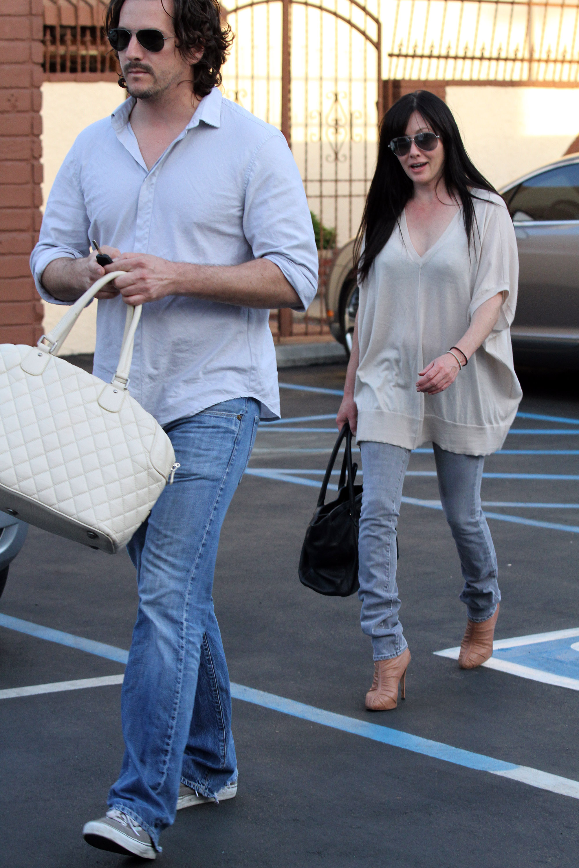 Kurt Iswarienko and Shannen Doherty spotted out in Los Angeles, California on March 26, 2010 | Source: Getty Images