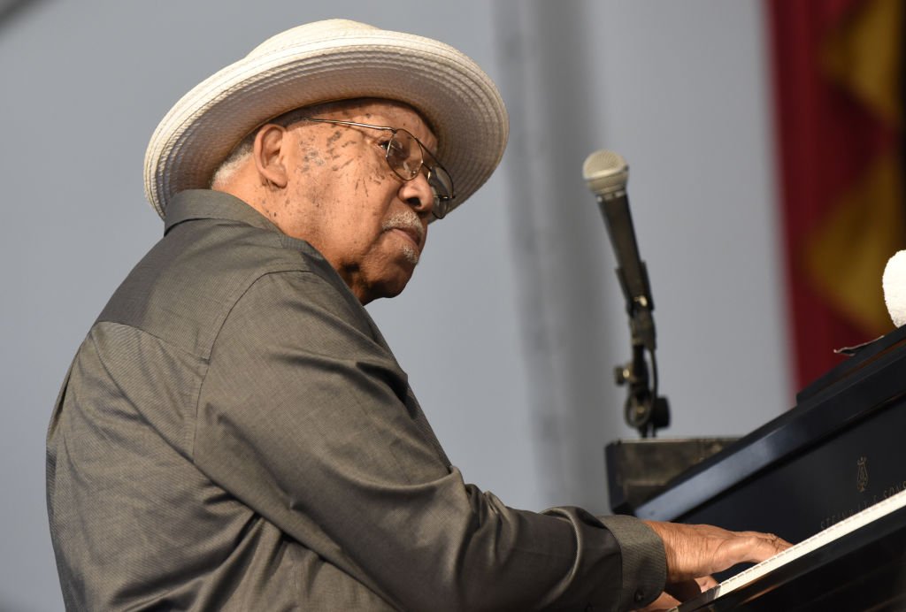 Ellis Marsalis perform during the 2017 New Orleans Jazz & Heritage Festival at Fair Grounds Race Course on May 7, 2017 | Photo: Getty Images