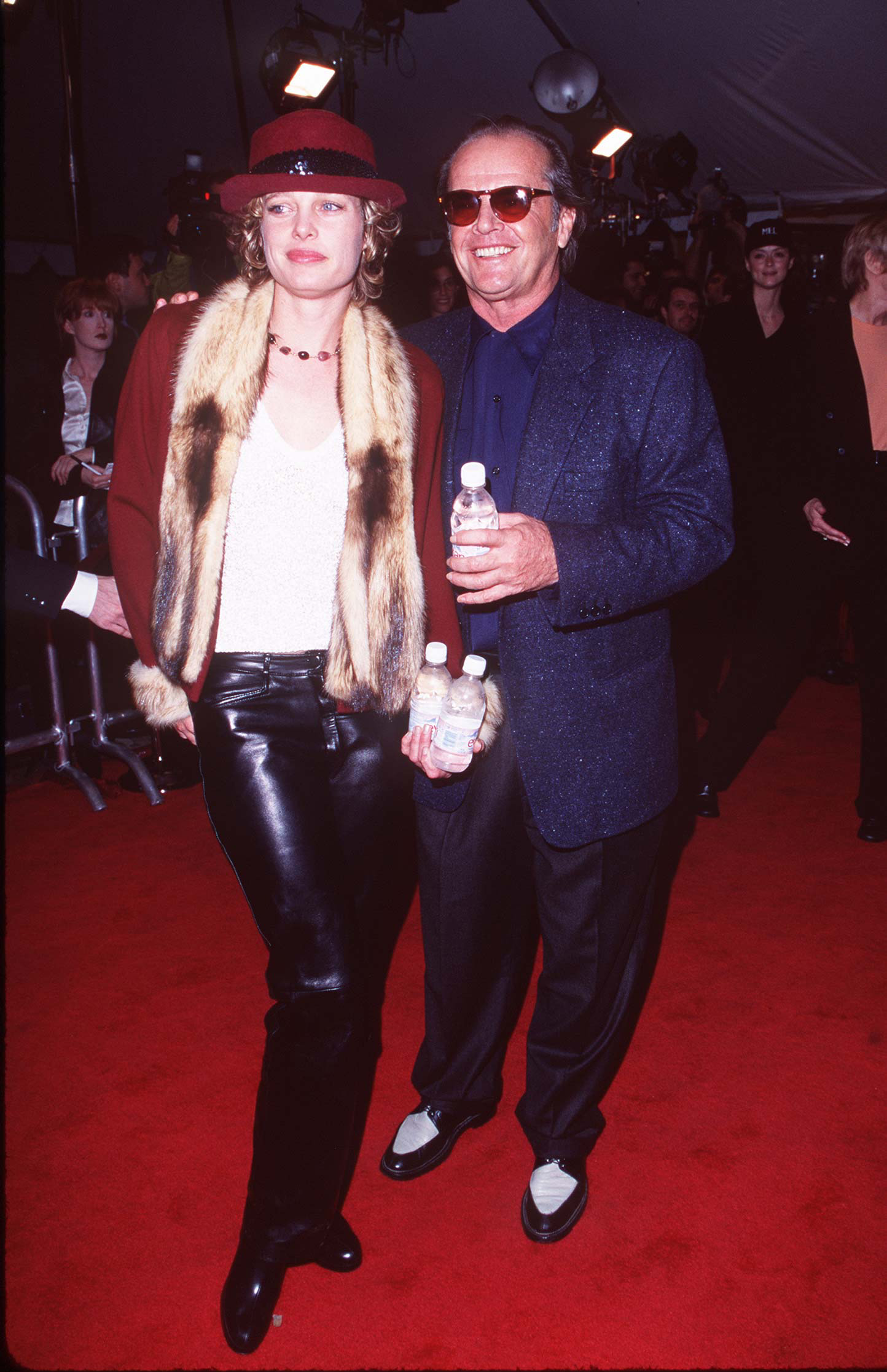 Rebecca Broussard und Jack Nicholson bei der Premiere von "As Good As It Gets" in Los Angeles 1997 | Quelle: Getty Images