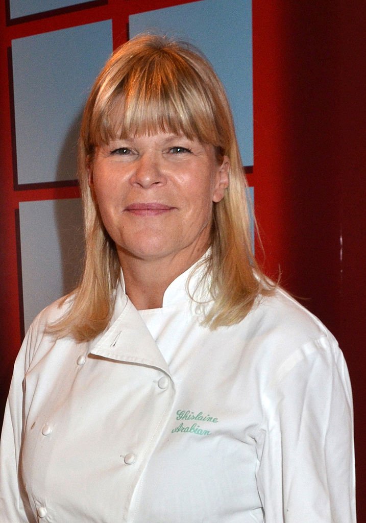 Ghislaine Arabian de "Top Chef" participe à "Les Moments Biere" - Beer Cooking Party by Chefs organisé par Kronenbourg au Pavillon Gabriel le 17 mars 2011 à Paris. | Photo : Getty Images