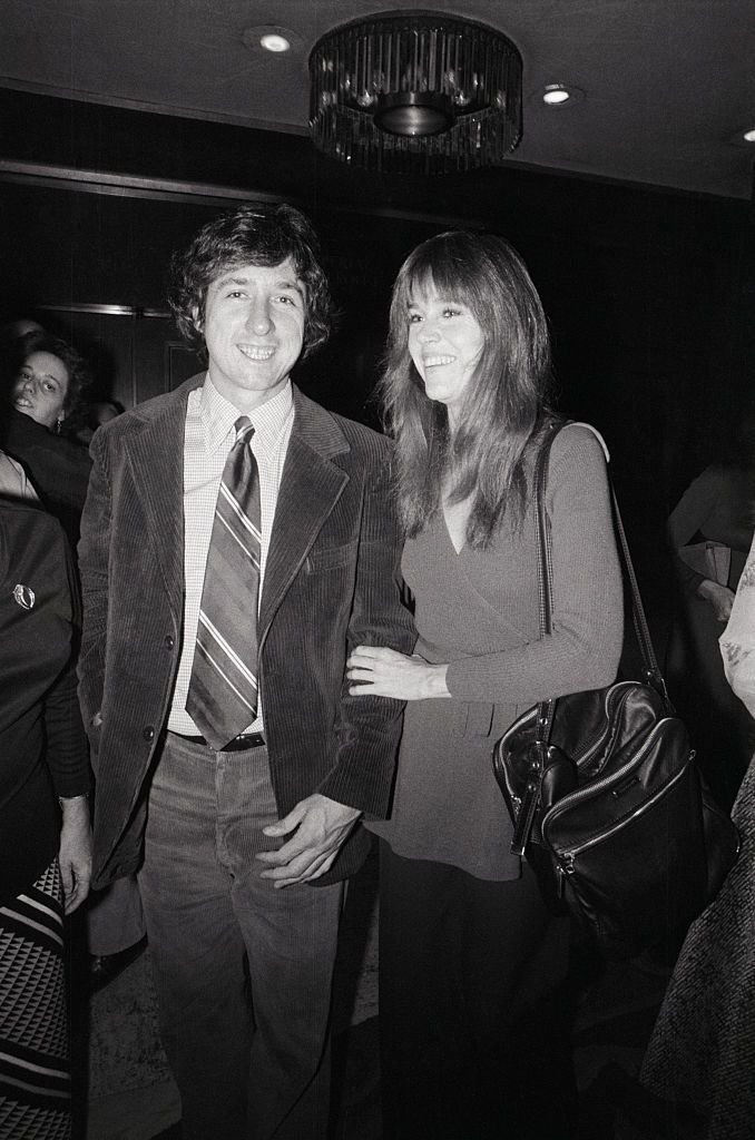 Tom Hayden and Jane Fonda at the Americana Hotel where they received plaques honoring them for their activities from the Emergency Civil Liberties Committee in New York on December 7, 1974. | Source: Bettmann/Contributor/Getty Images