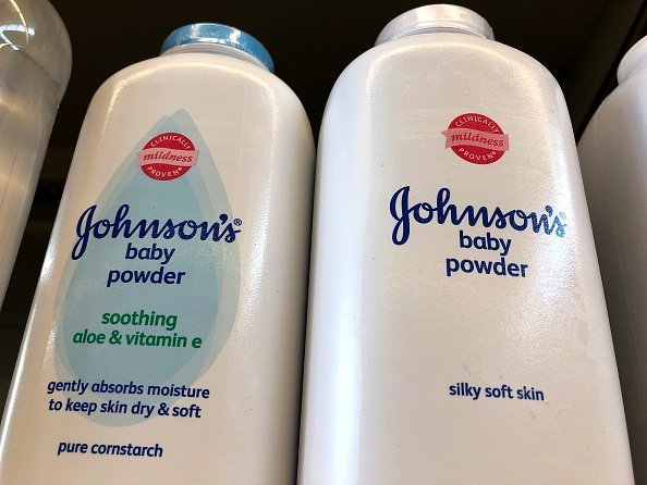Terry Leavitt was granted $29 million in damages after she accuses Johnson & Johnson of causing cancer | Photo: Getty Images