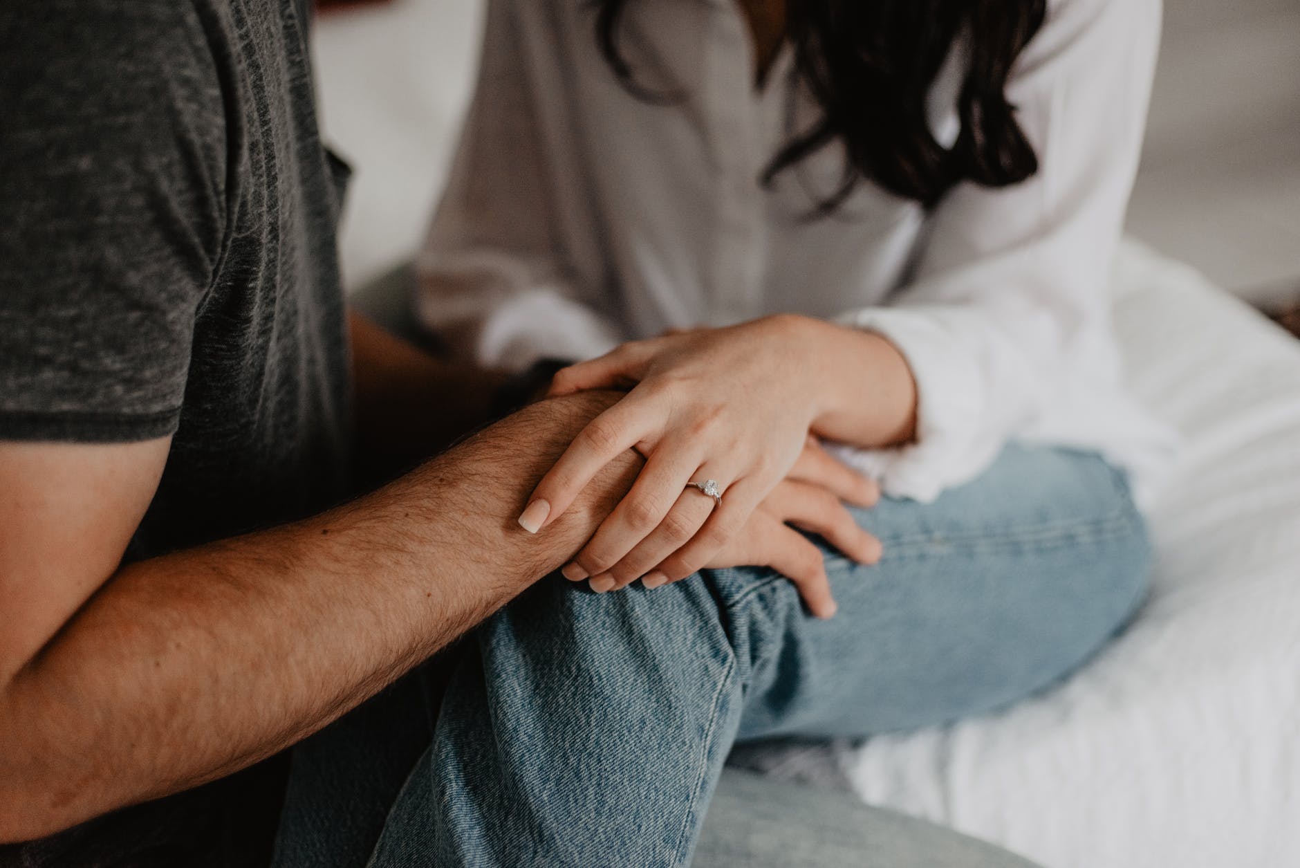 Sam wanted to have a talk with his wife when he got home the next day. | Source: Pexels