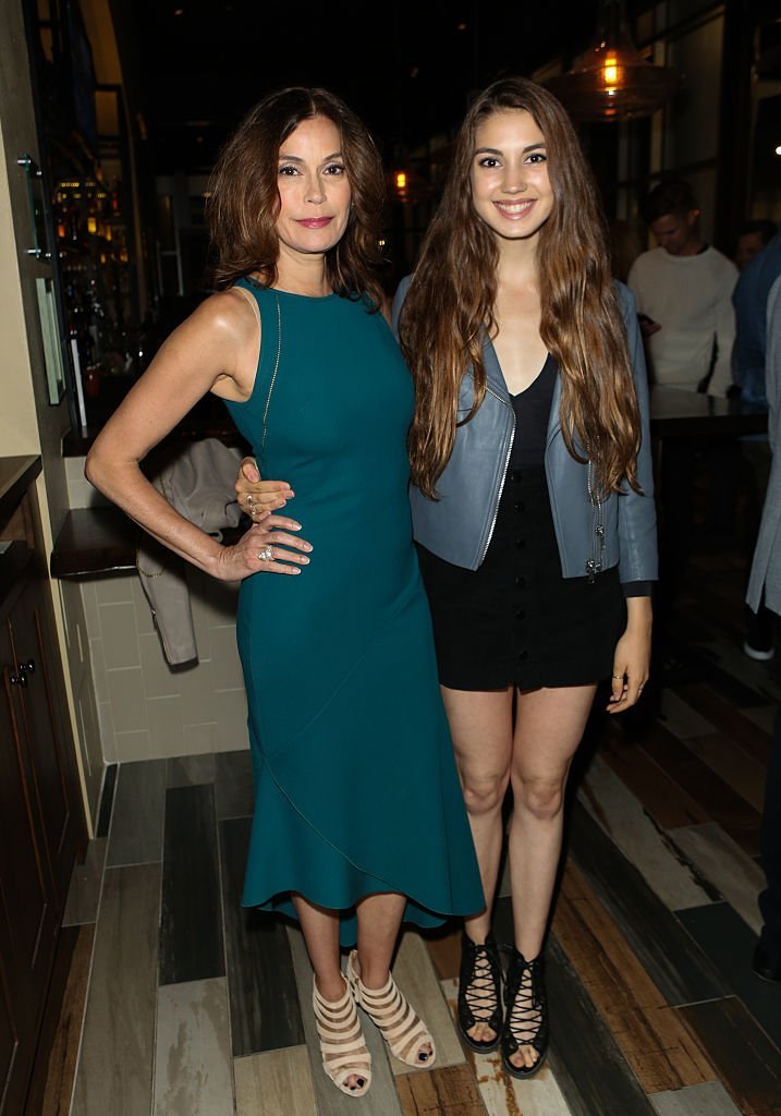 Teri Hatcher et sa fille Emerson le 15 juin 2016 à Los Angeles. l Source : Getty Images