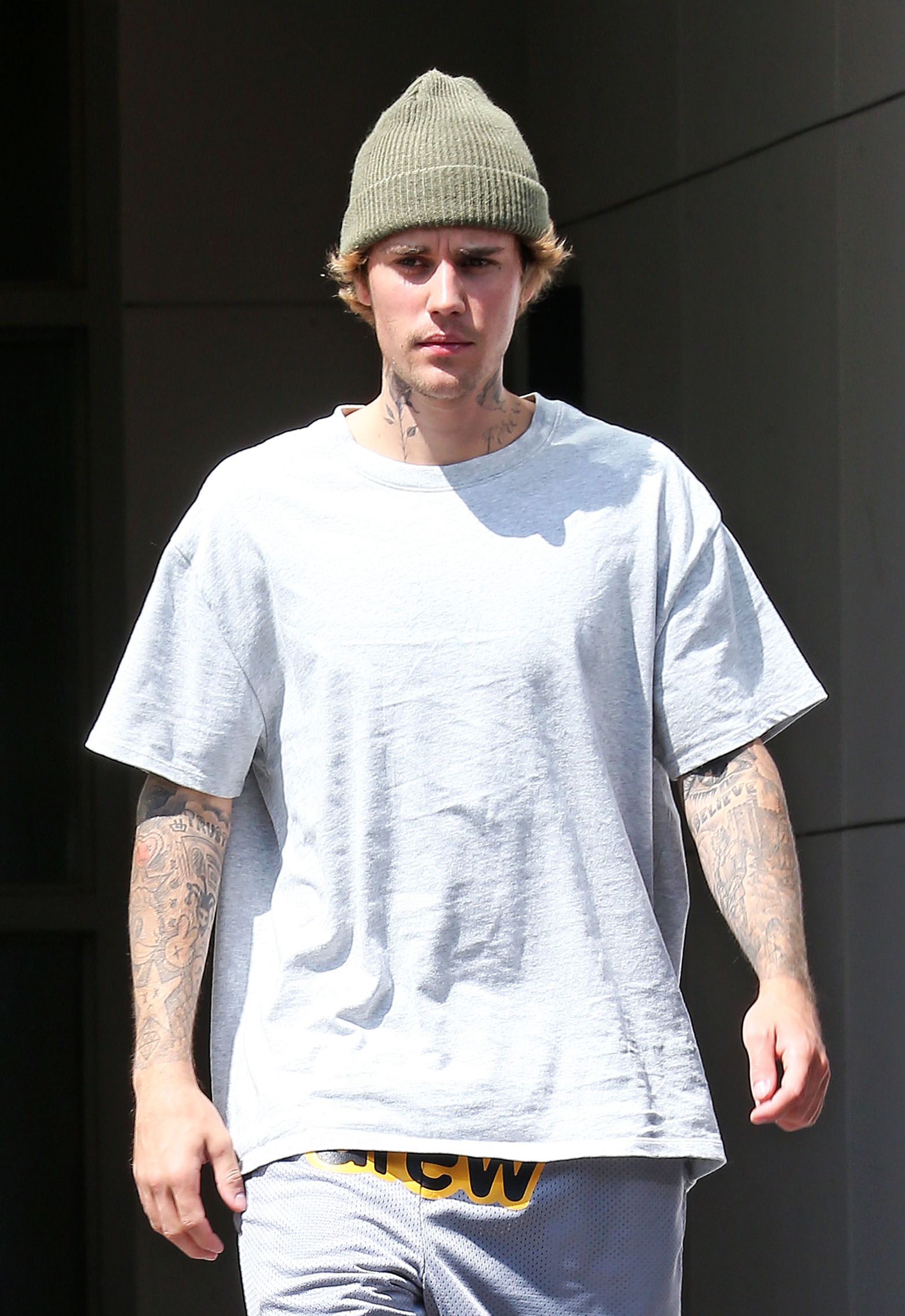 Justin Bieber seen taking a walk on September 18, 2020, in Los Angeles, California | Photo: CrownMedia/MEGA/GC Images/Getty Images