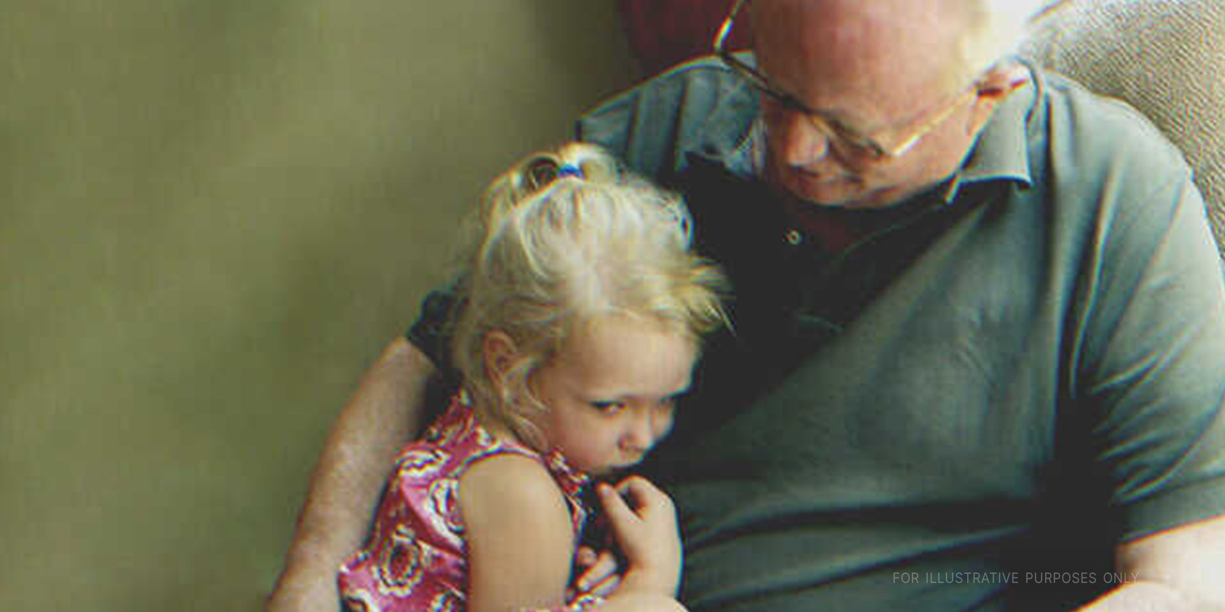 Old Man Hugging Little Girl. | Source: Getty Images
