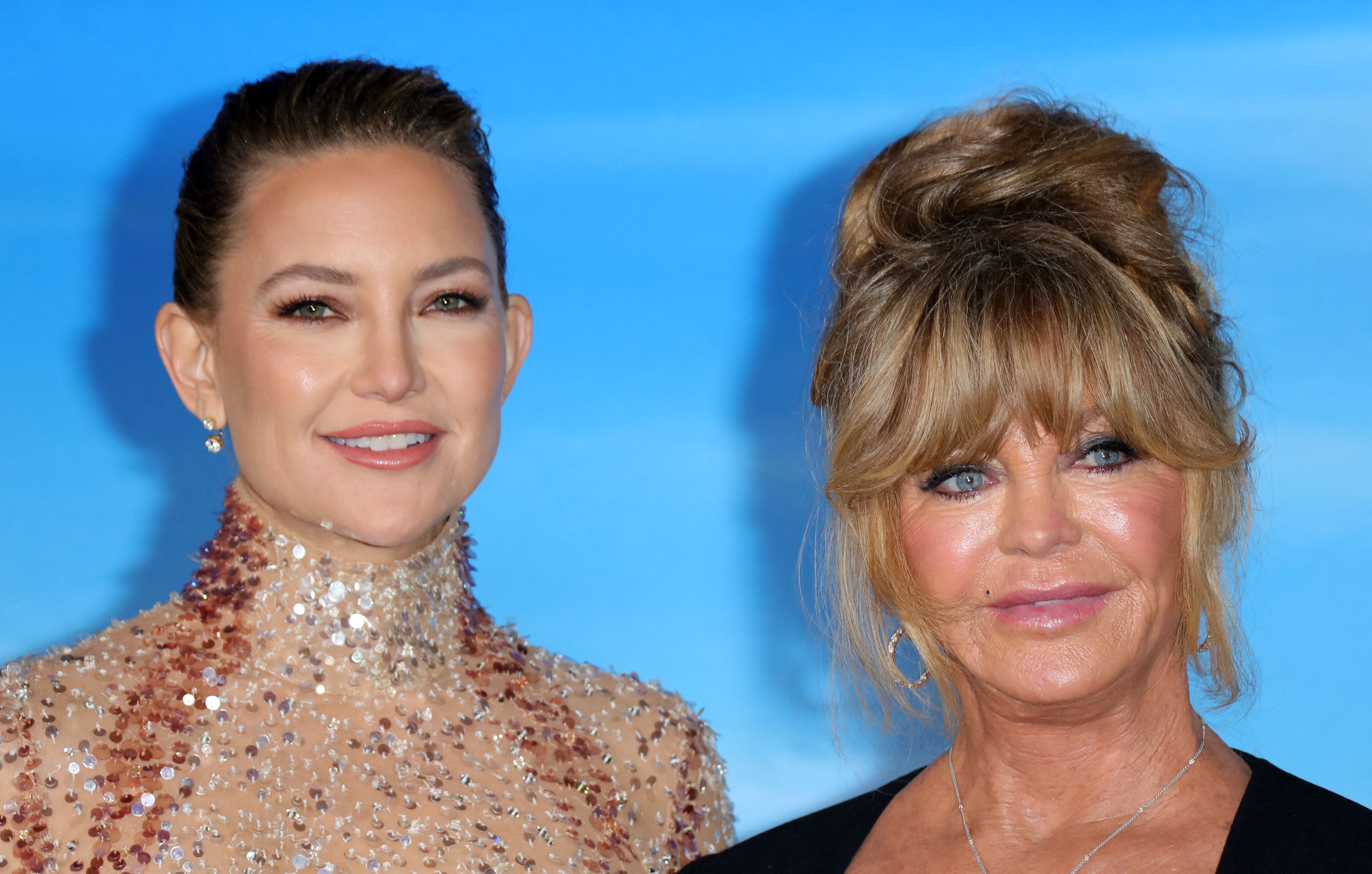 Kate Hudson and her mom Goldie Hawn in Los Angeles, November 14, 2022. | Source: Getty Images