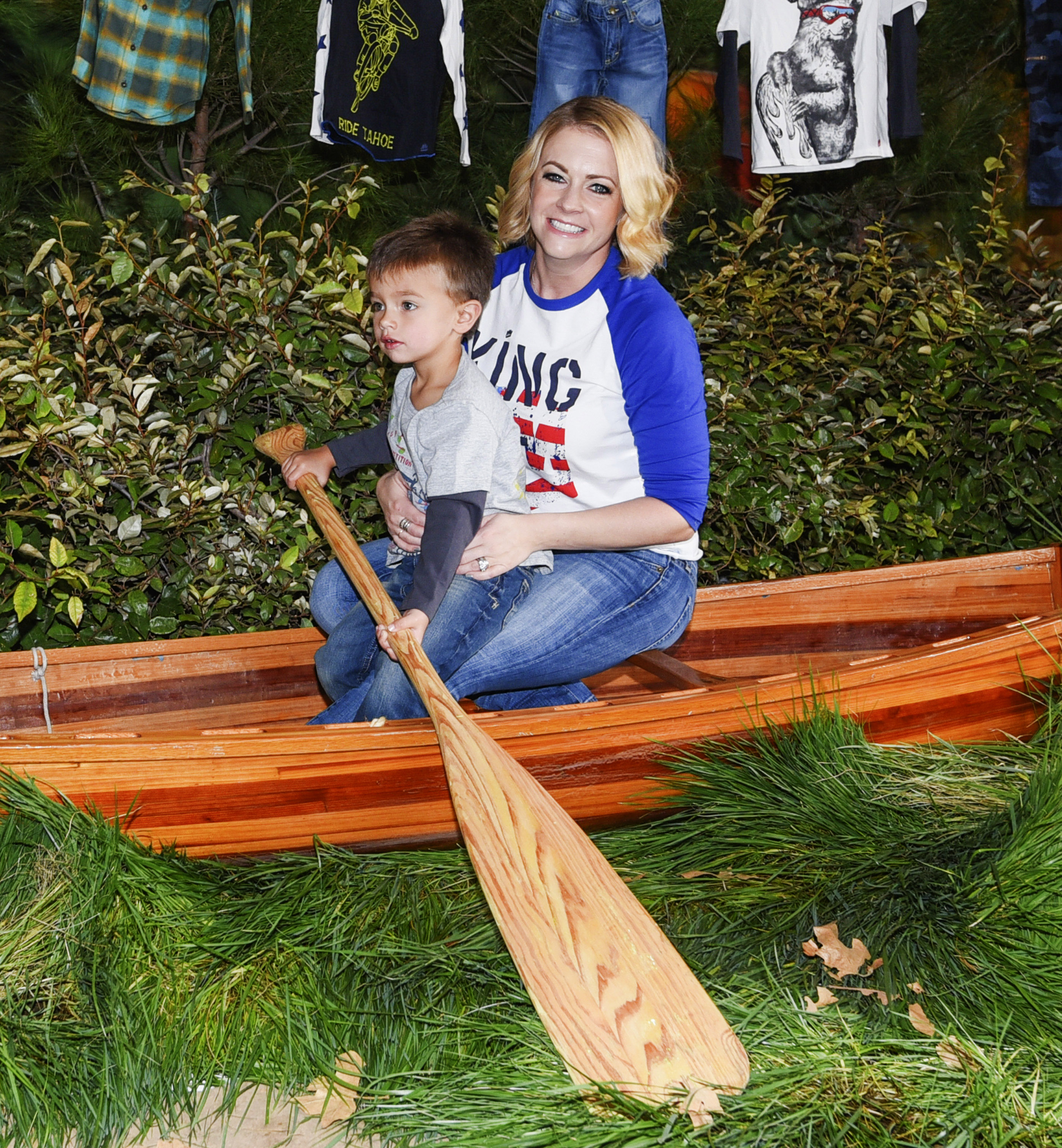 Melissa Joan Hart and son Tucker Wilkerson at Smashbox Studios on October 25, 2015, in Culver City, California. | Source: Getty Images