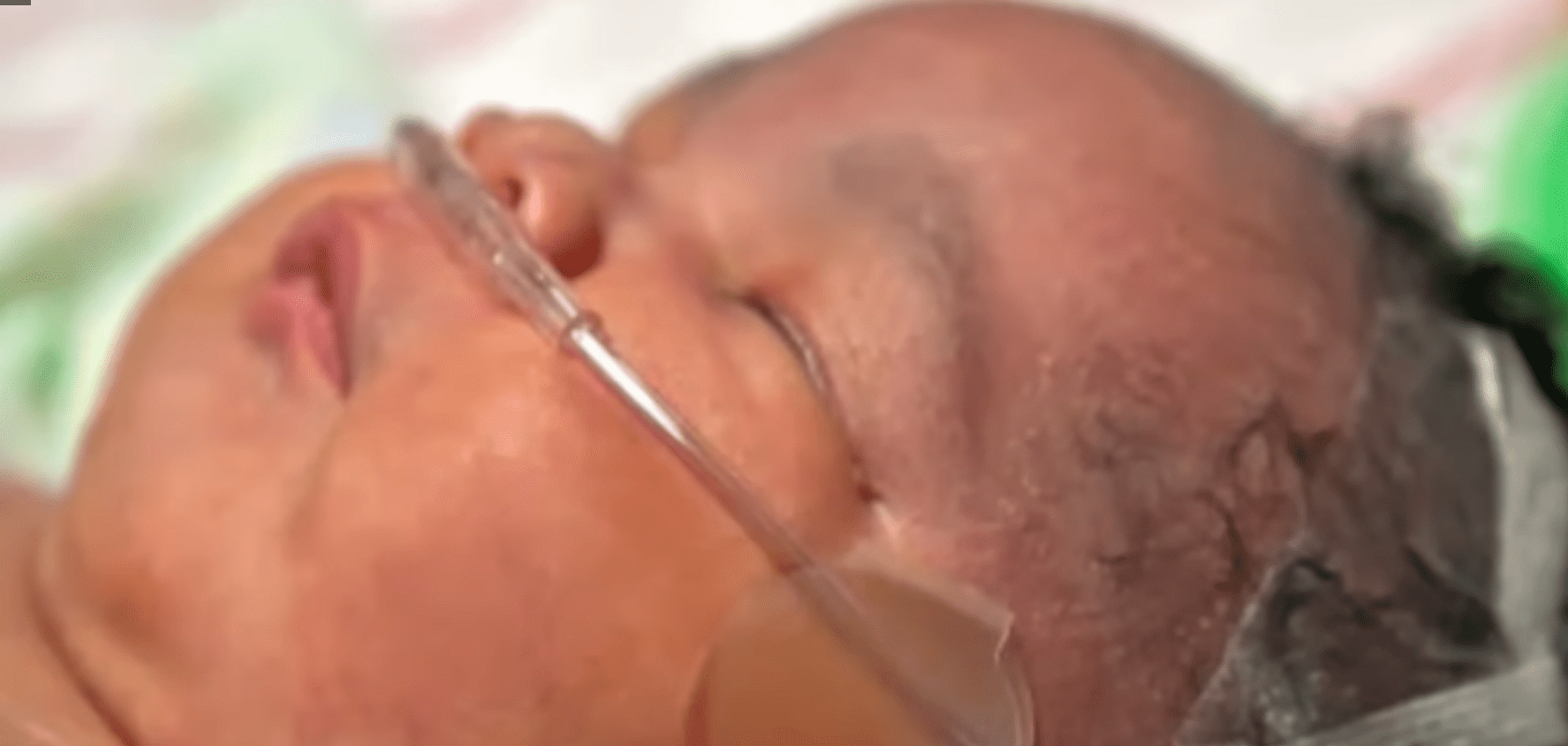 Robin Cyr’s newborn baby. | Source: youtube.com/The Next News Network