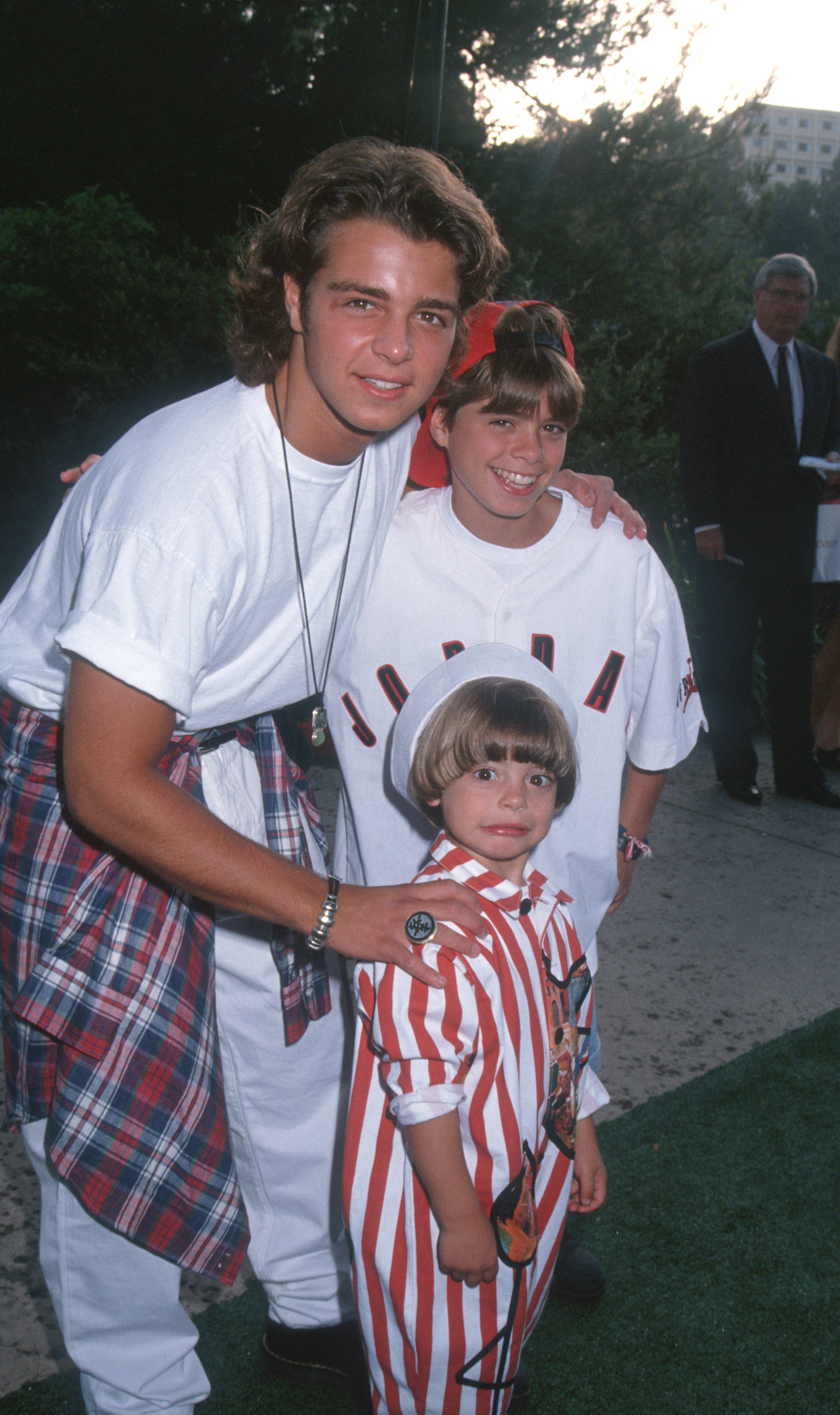 The siblings photographed at the "An Evening At The Net" party on August 3, 1992 | Source: Getty Images