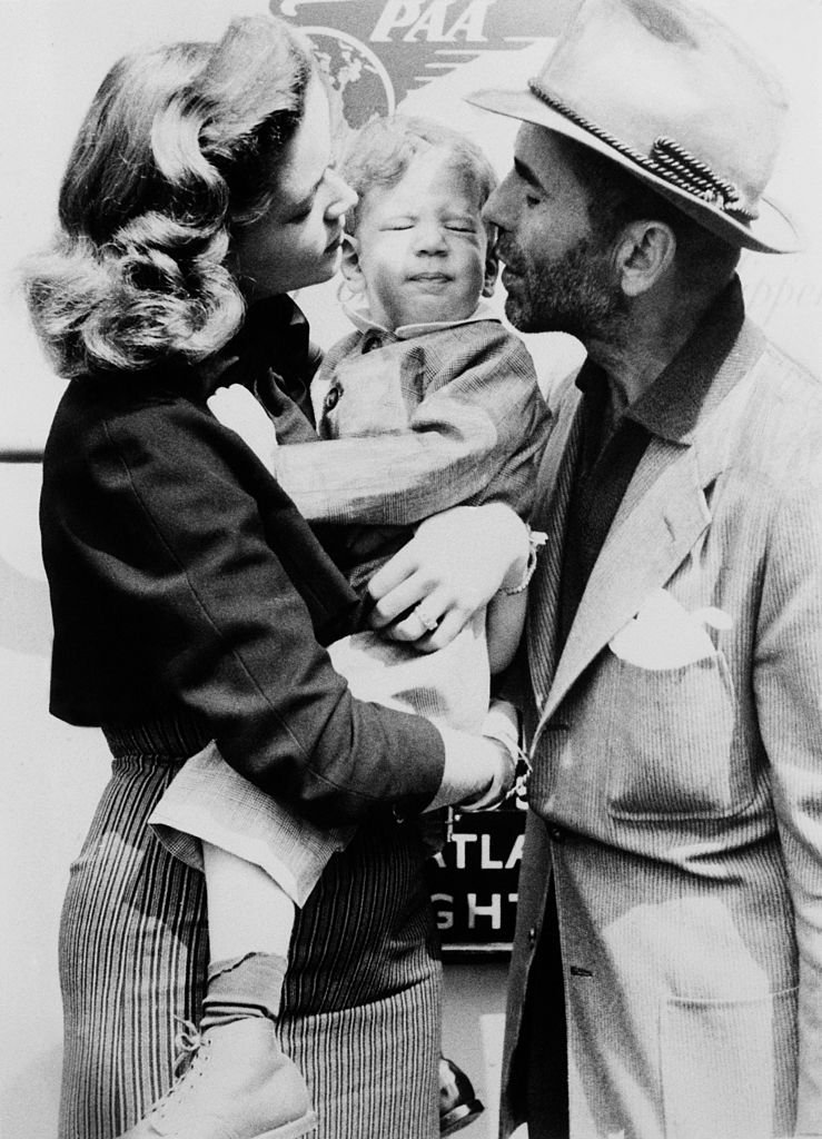 Picture of Humphrey Bogart and Lauren Bacall with their son, Stephen. | Source: Getty Images