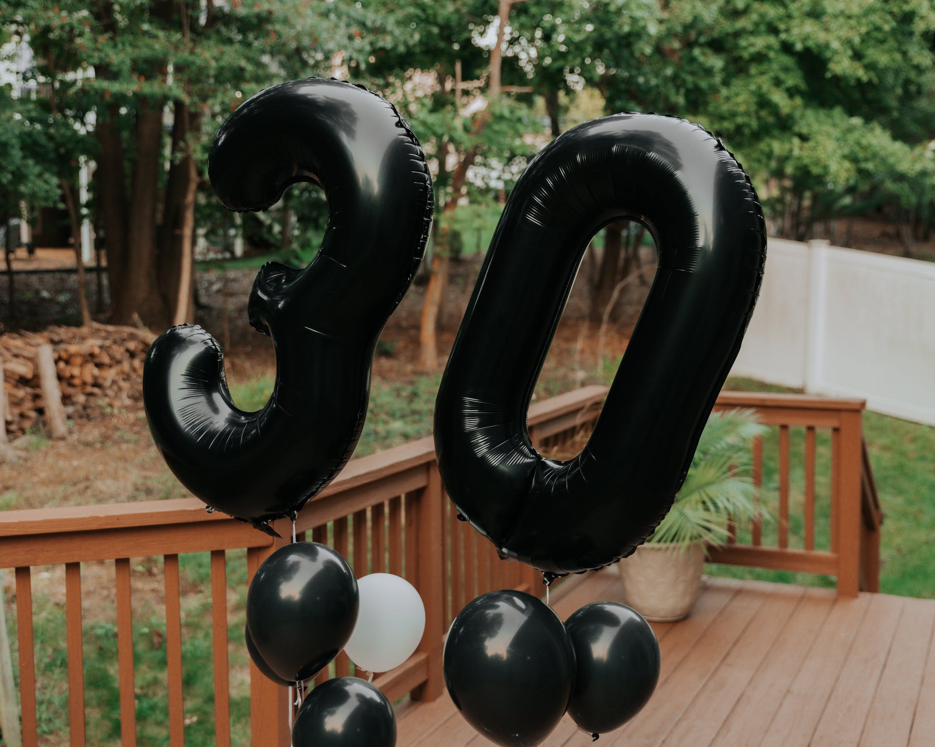 30th birthday balloons | Source: Pexels