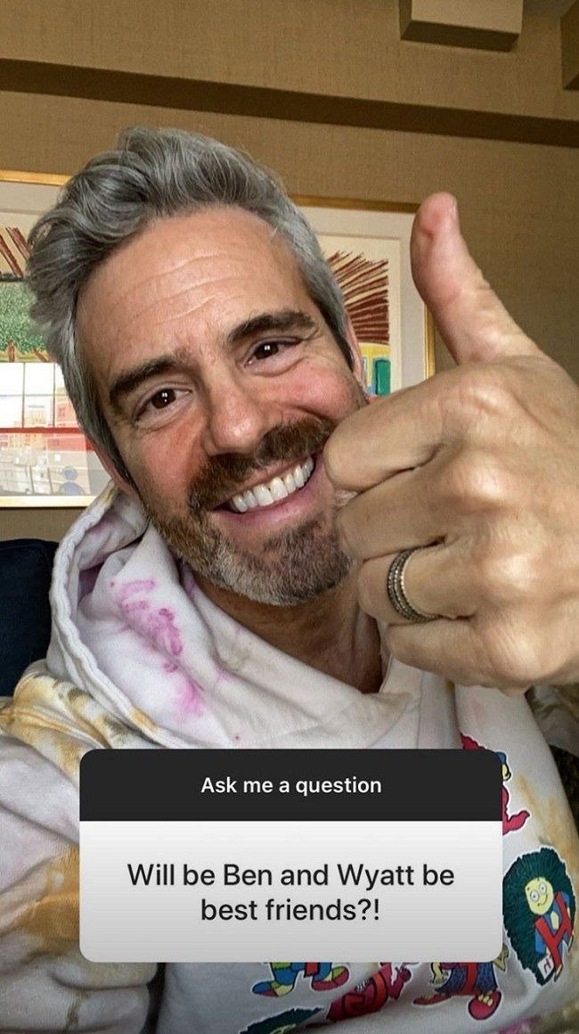 Andy Cohen giving a thumbs up on his Instagram Story | Photo: Instagram/@andycohen