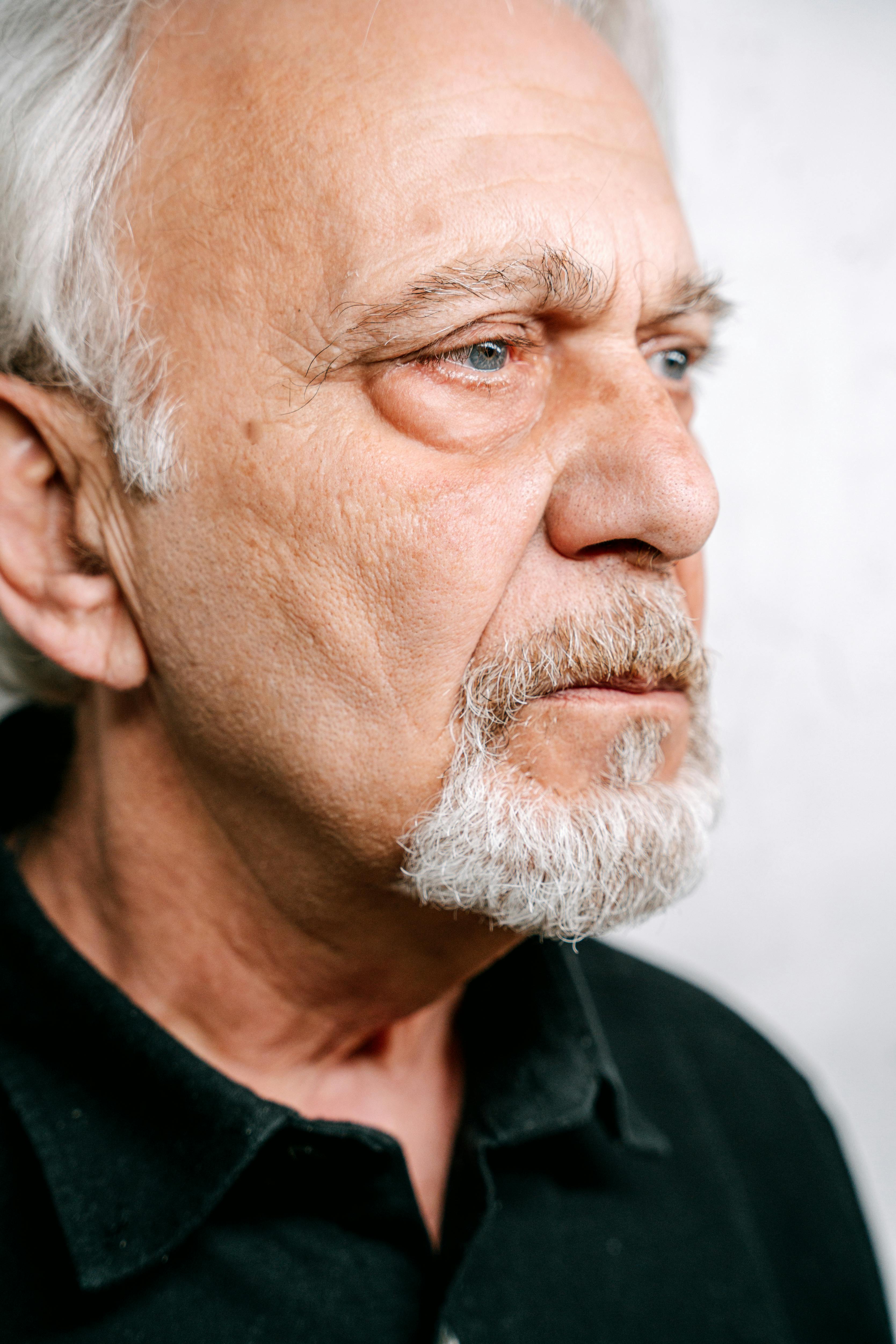 A shocked man | Source: Pexels