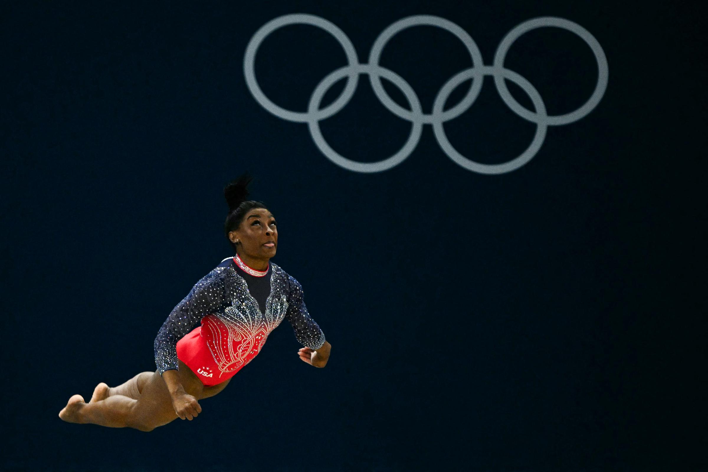 Simone Biles during the women's floor exercise final at the Paris Olympics in Paris, France on August 5, 2024 | Source: Getty Images