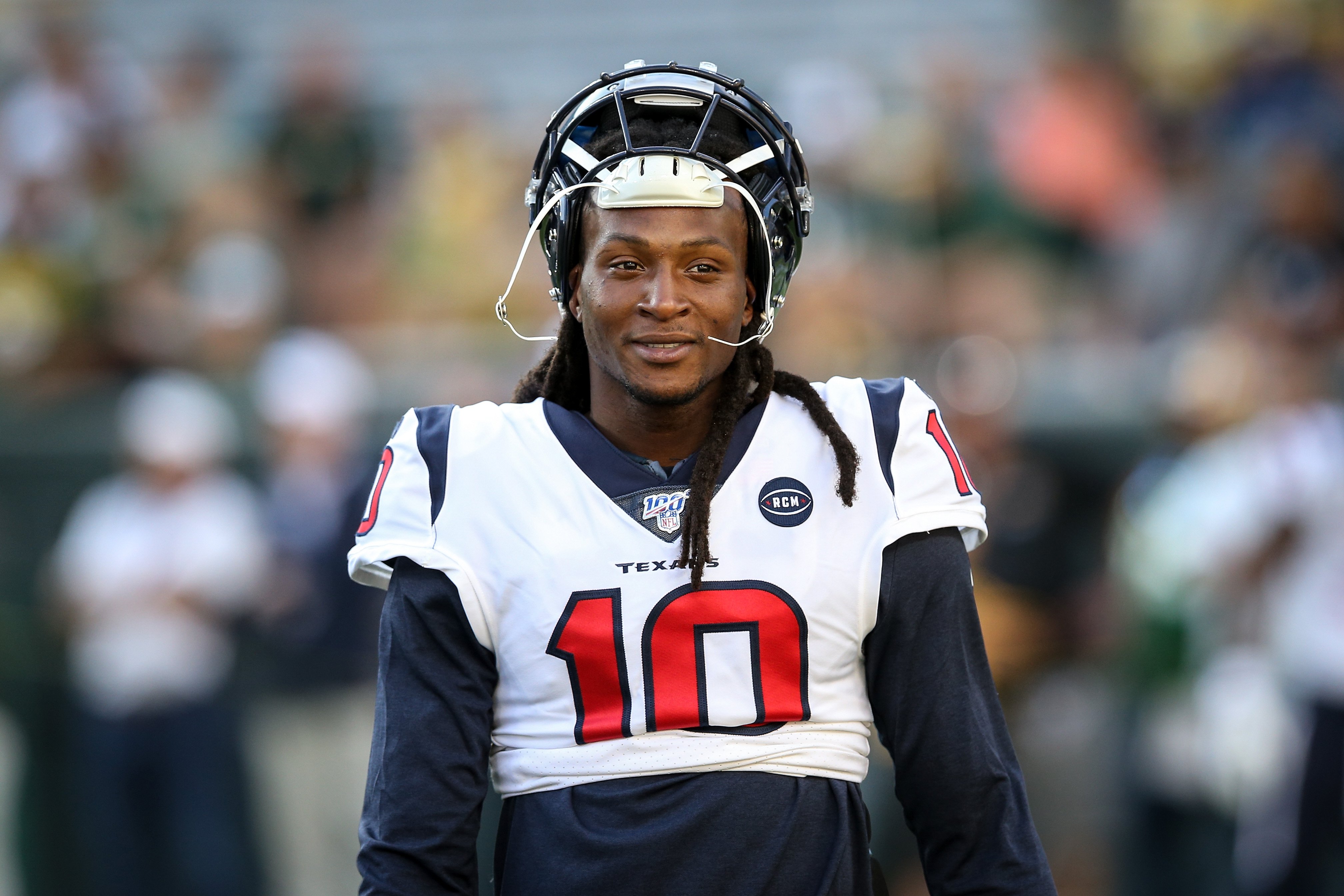 DeAndre Hopkins #10 of the Houston Texans looks on before a preseason game against the Green Bay Packers at Lambeau Field on August 08, 2019 | Photo: GettyImages