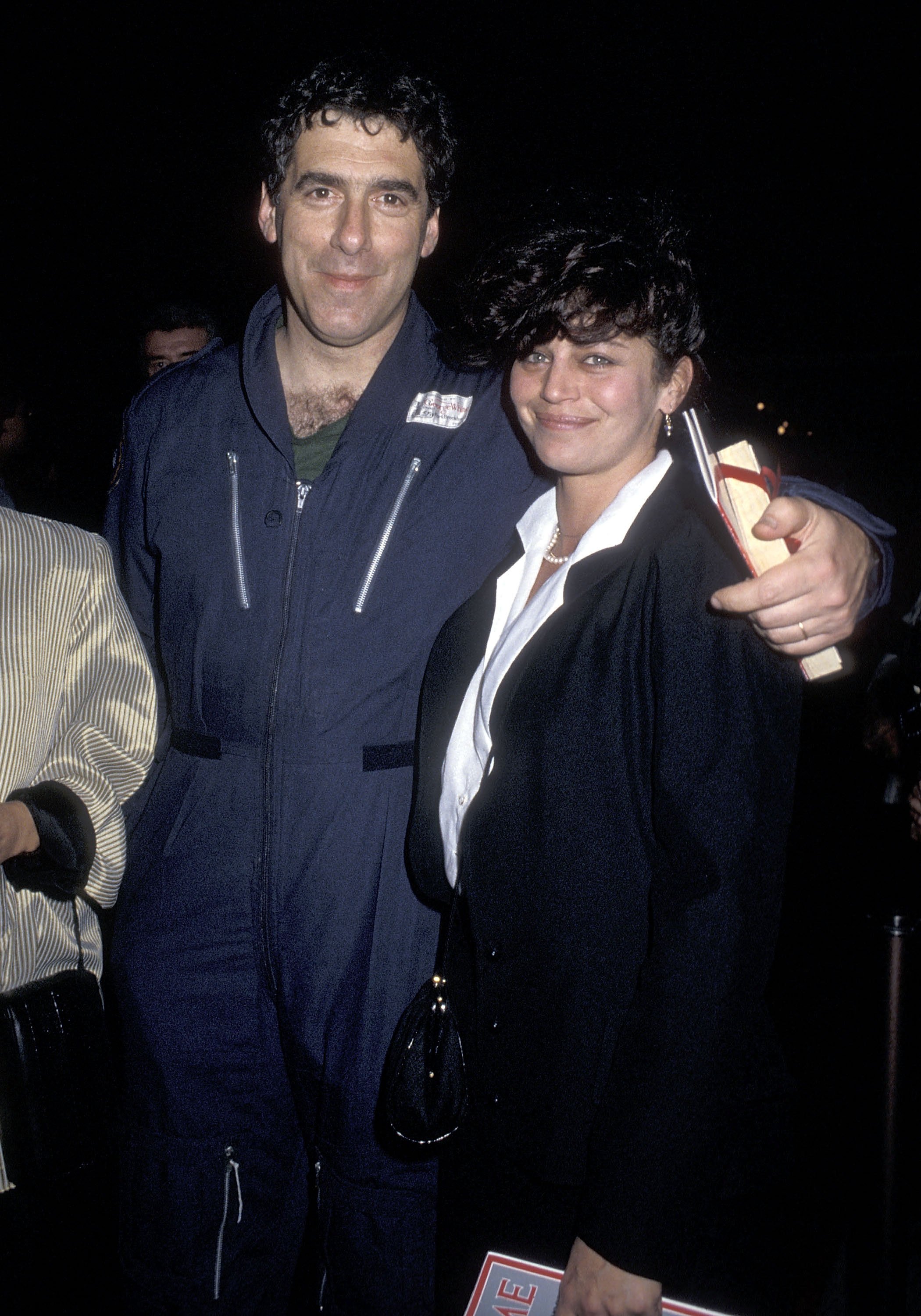 Elliott Gould and Jennifer Bogart at the TIME Magazine's "TIME Covers Hollywood" Exhibition/Cocktail on February 14, 1985, in Beverly Hills | Source: Getty Images
