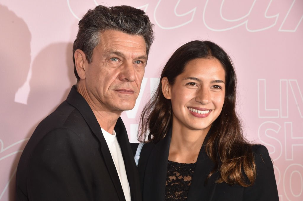 Le chanteur Marc Lavoine et Line Papin assistent au défilé Etam Womenswear printemps/été 2021 dans le cadre de la Fashion Week de Paris le 29 septembre 2020 à Paris, France. | Photo : Getty Images