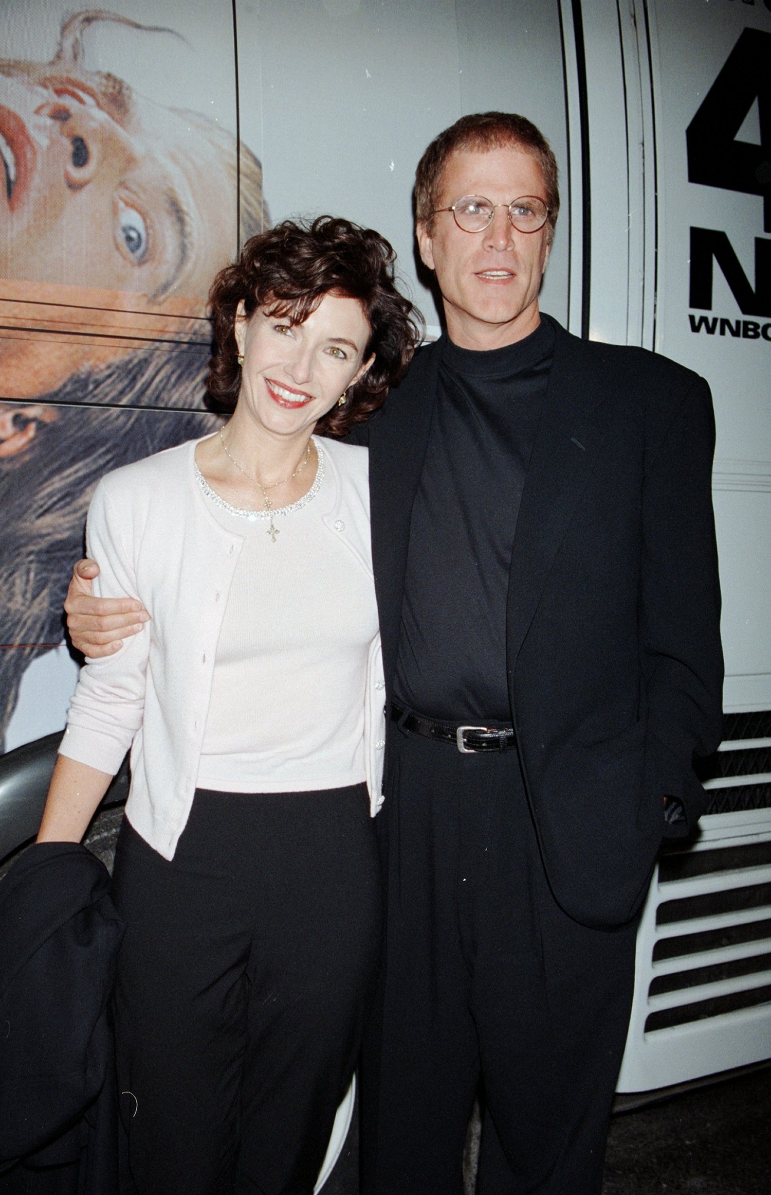 Ted Danson and his wife Mary Steenburgen during the premiere of their movie "Gulliver's Travels" at the Walter Reade Theatre. / Source: Getty Images