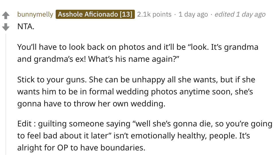 A Redditor's comment on the user's post. | Source: Reddit/SaltyIlllustrator.