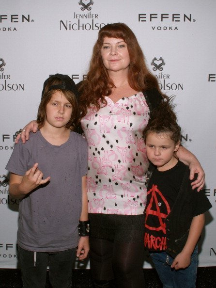 Actor Jack Nicholson's daughter, Jennifer Nicholson with her sons, Duke and Sean | Photo: Getty Images