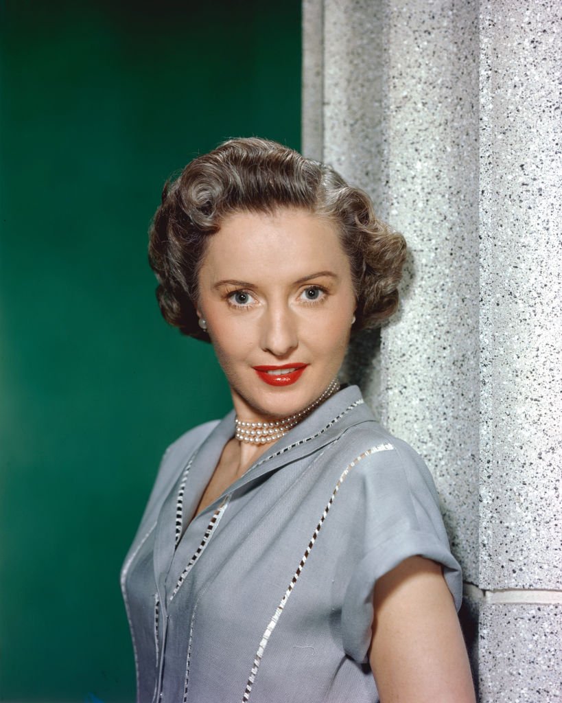 Portrait of Barbara Stanwyck circa 1950 | Photo: Getty Images
