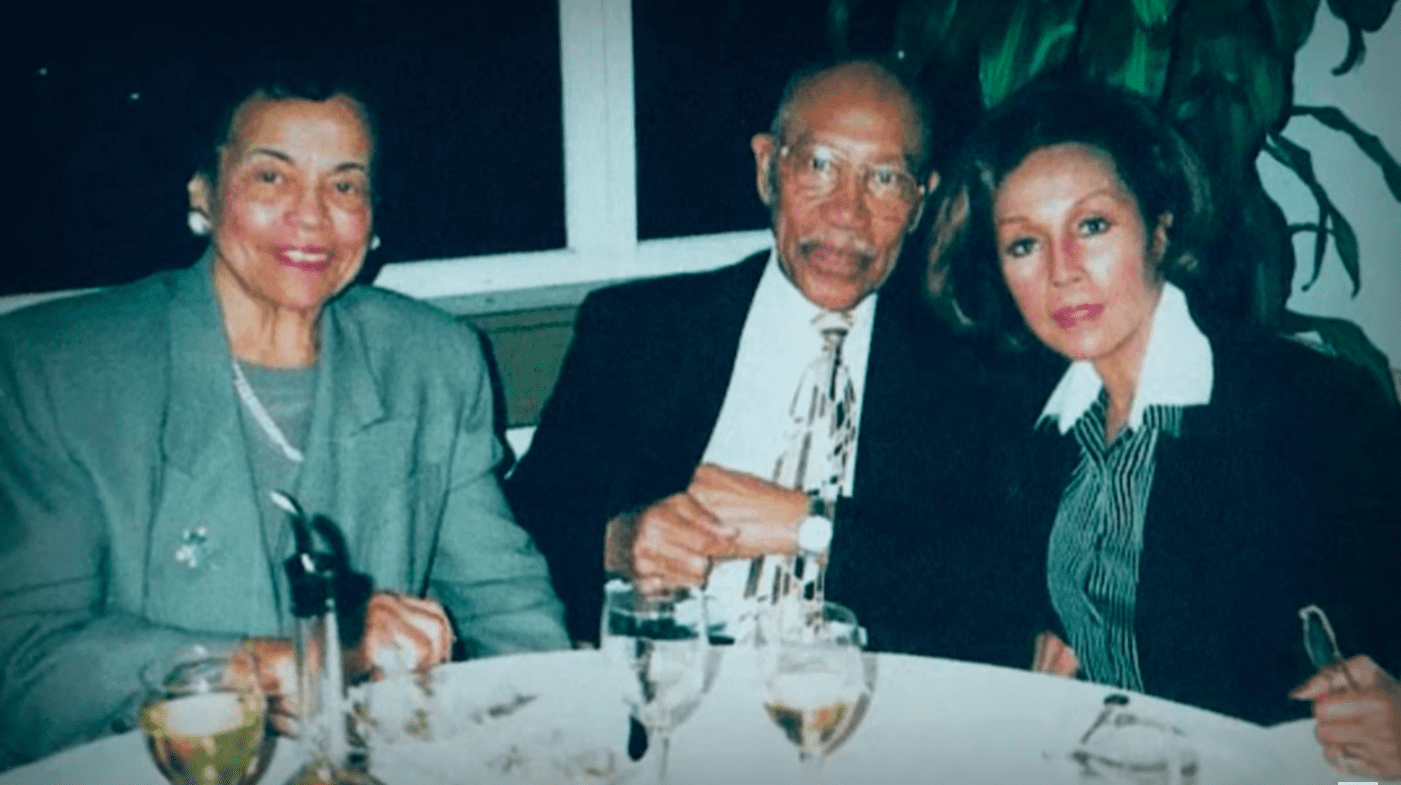 Diahann Carroll and her parents Mabel Faulk and John Johnson | Source: youtube.com/OWN