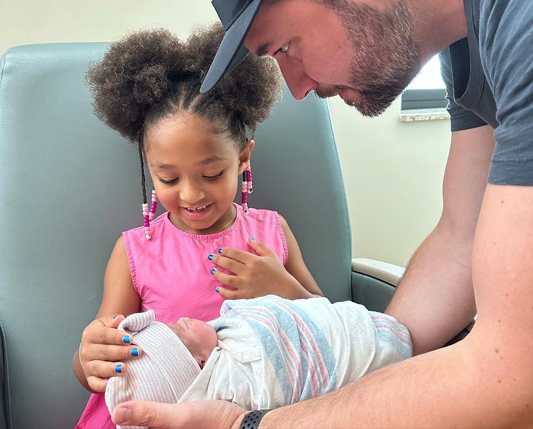 Olympia, Adira, and Alexis Ohanian on a post dated August 22, 2023 | Source: Instagram/alexisohanian/