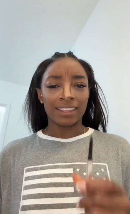 Simone Biles talks about the effects of her Botox treatment last March, posted in August 2024 | Source: TikTok/simonebilesowens