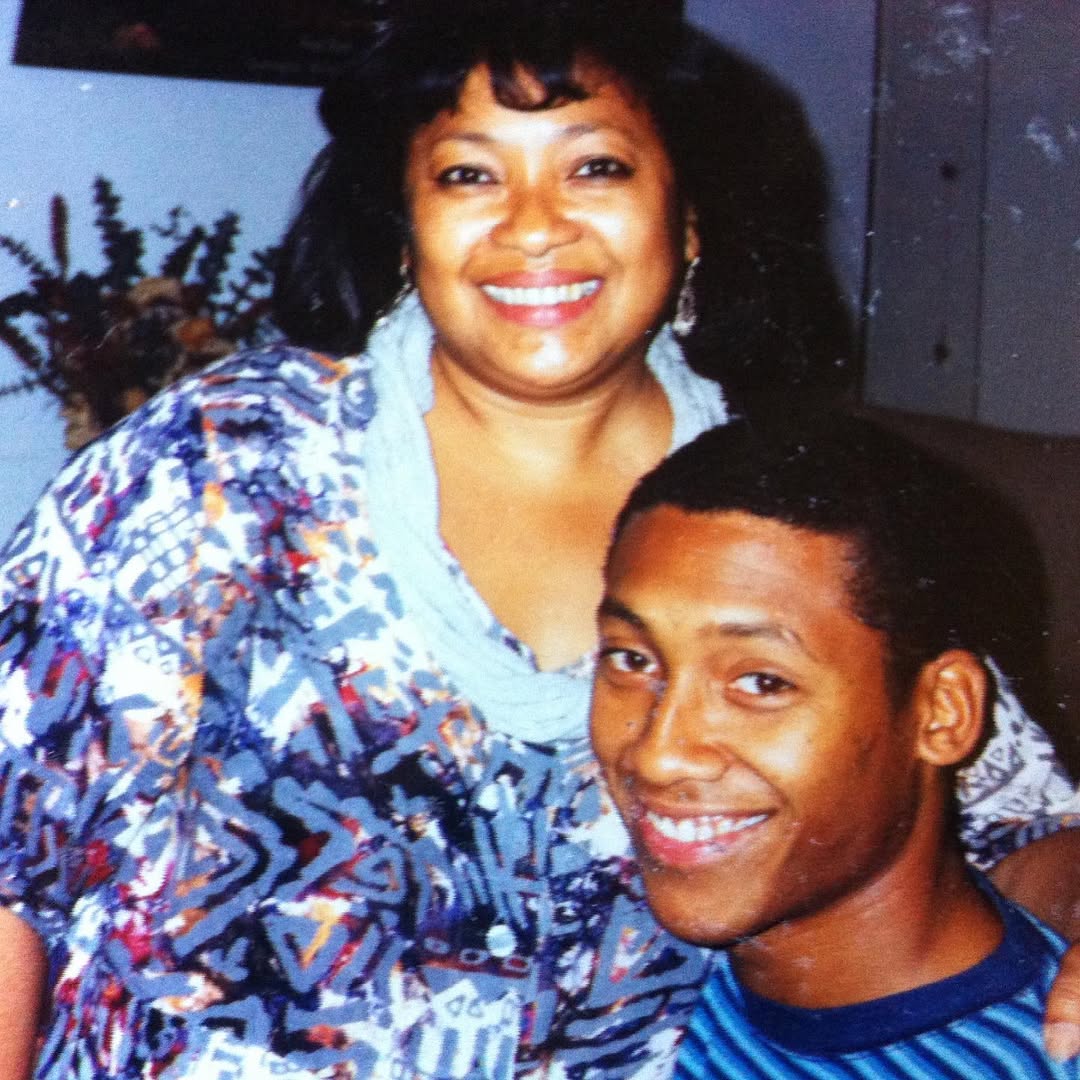 The actor poses with his mother, seen in a post dated May 12, 2019 | Source: Instagram/khalilkain