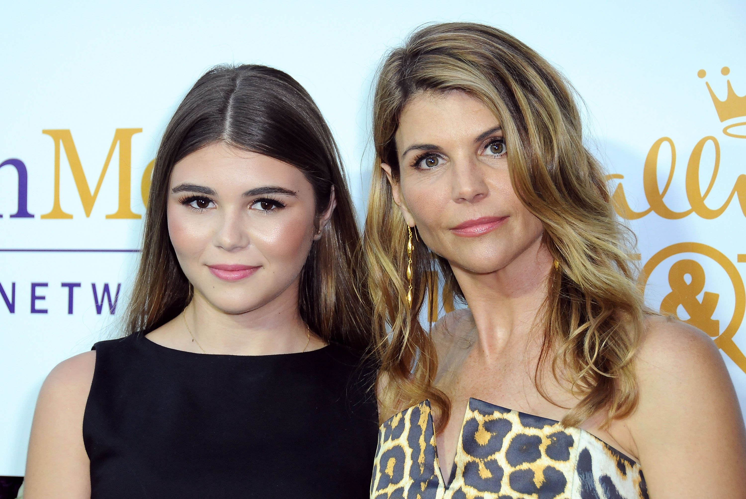 Olivia Jade Giannulli with her mother, Lori Loughlin at a Hallmark event in July 2015. | Photo: Getty Images