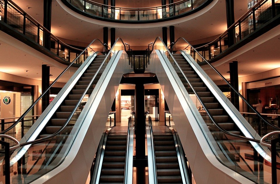 Escaleras mecánicas.| Imagen: Pixabay