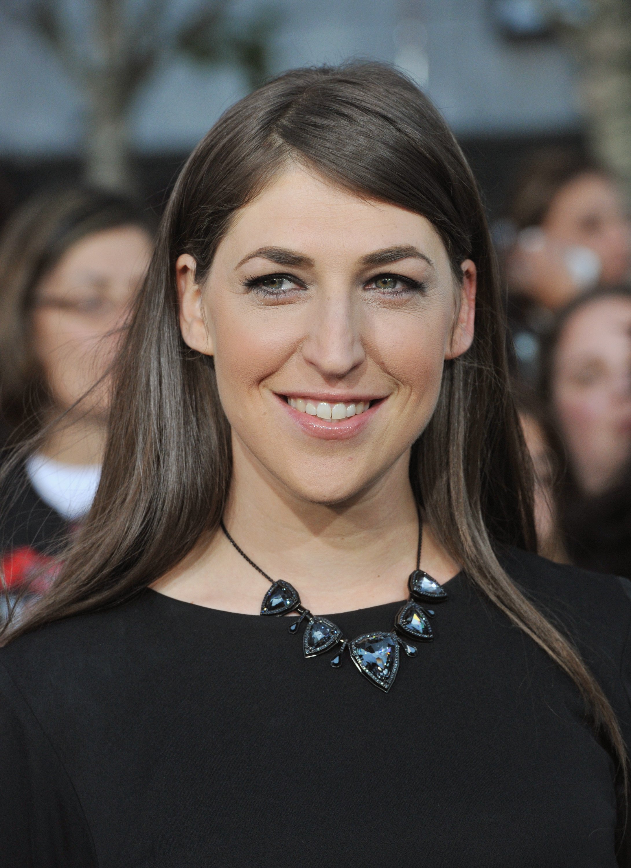 Actress Mayim Bialik at the Nokia Theatre L.A. Live on November 12, 2012 in Los Angeles, California. | Source: Getty Images