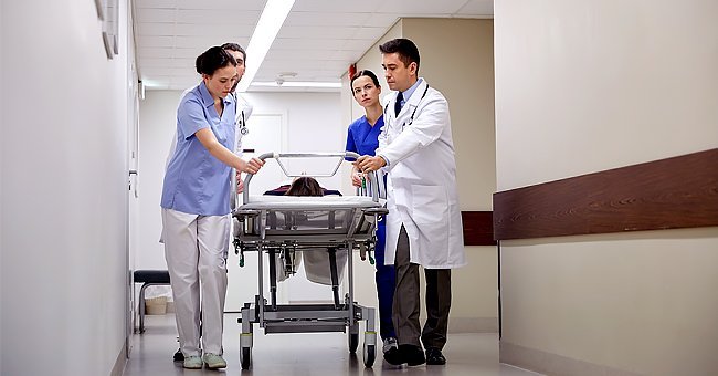 Des médecins dans un hôpital. | Photo : shutterstock